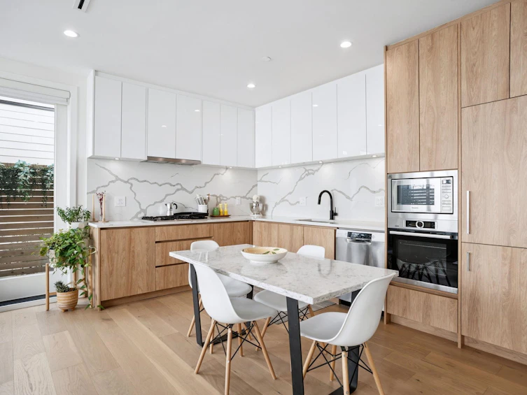 4419 Welwyn Street, Vancouver, BC, V5N 3Z3 - 9