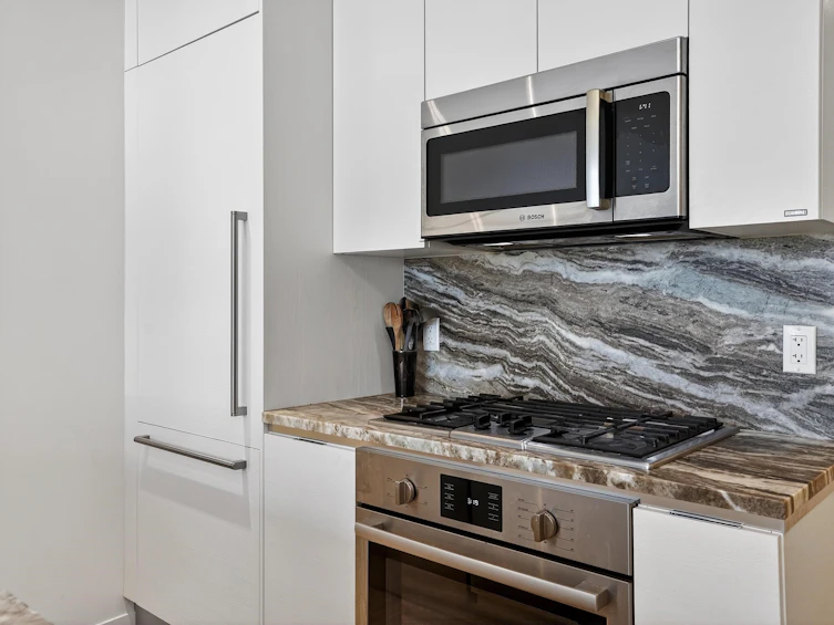 301-2565 Maple Street, Vancouver, BC, V6J 0C8 - 5