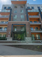 201 55 Klahanie Drive