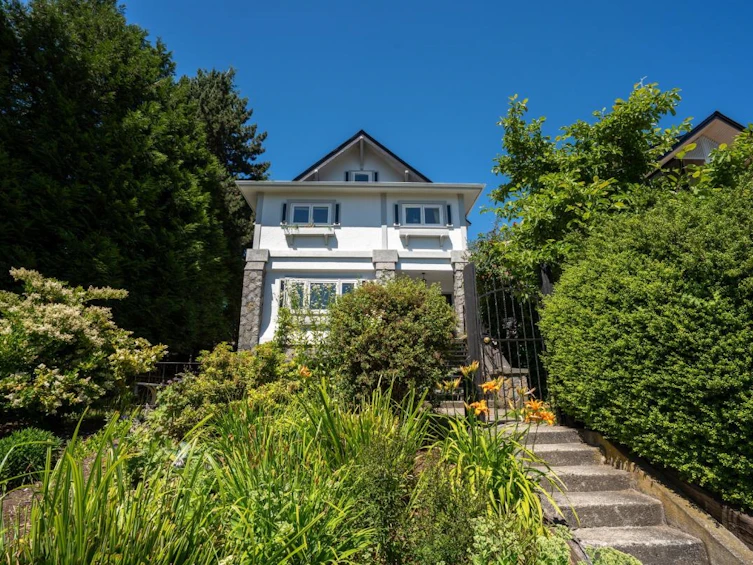 2575 W 3rd Avenue, Vancouver, BC, V6K 1M2 - 31