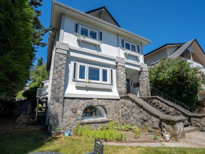 2575 W 3rd Avenue - 2