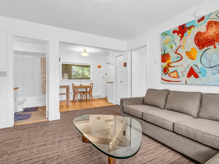 2575 W 3rd Avenue, Vancouver, BC, V6K 1M2 - 5