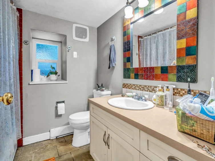 2575 W 3rd Avenue, Vancouver, BC, V6K 1M2 - 28