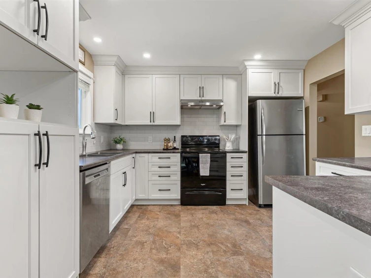 10006 Killarney Drive, Chilliwack, BC, V2P 5P4 - 9