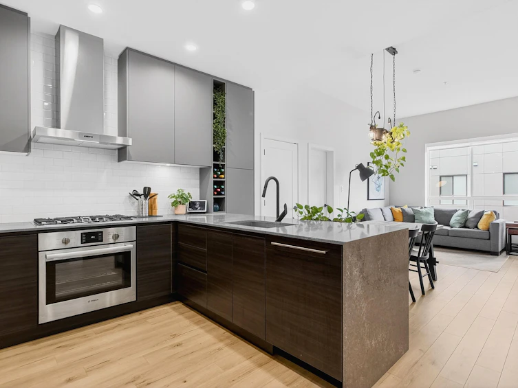 610-55 Klahanie Drive, Port Moody, BC, V3H 0M9 - 2