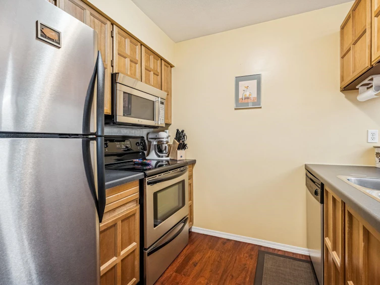 310-11240 Daniels Road, Richmond, BC, V6X 1M6 - 11