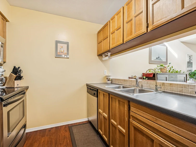 310-11240 Daniels Road, Richmond, BC, V6X 1M6 - 10