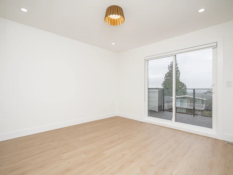 128 N Grosvenor Avenue, Burnaby, BC, V5B 1J2 - 12