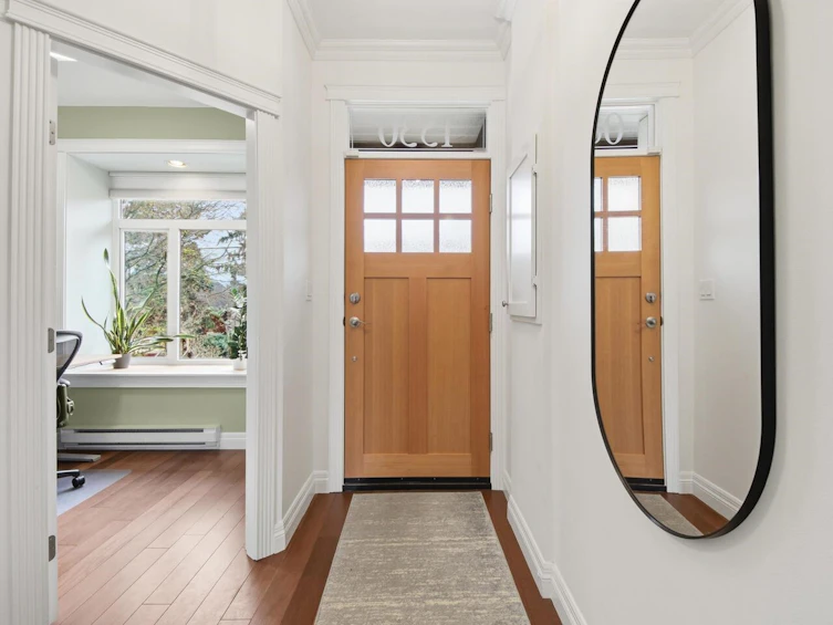 1530 Kitchener Street, Vancouver, BC, V5L 2V9 - 2