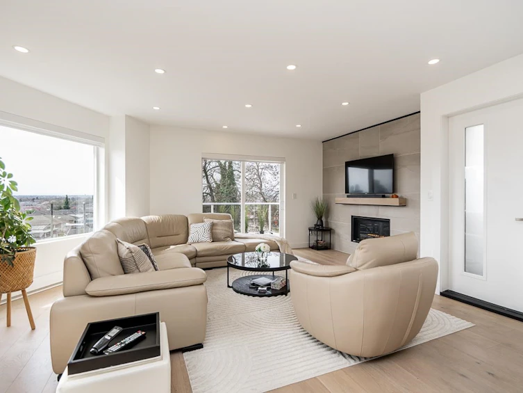 397 Delta Avenue, Burnaby, BC, V5B 3C7 - 6