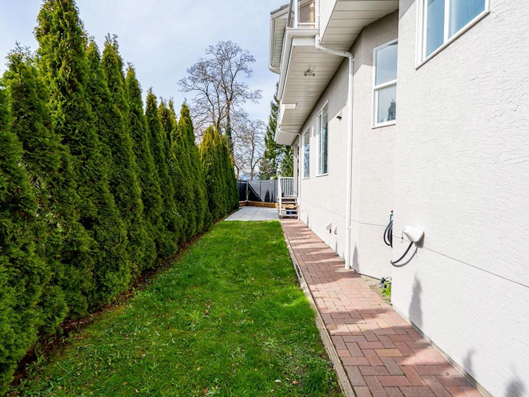 397 Delta Avenue, Burnaby, BC, V5B 3C7 - 37