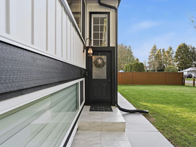 34694 Beverley Crescent - 3