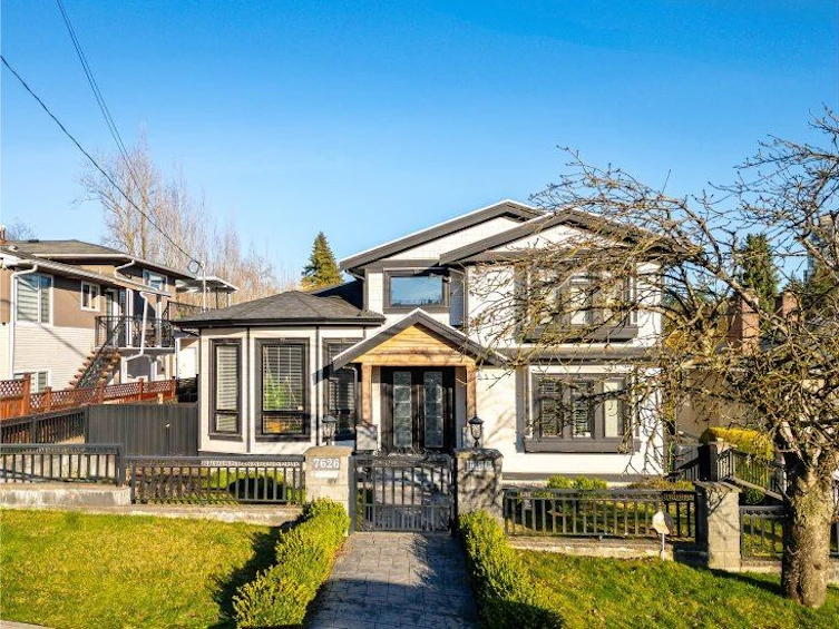 7626 Hedley Avenue, Burnaby, BC, V5E 2R3