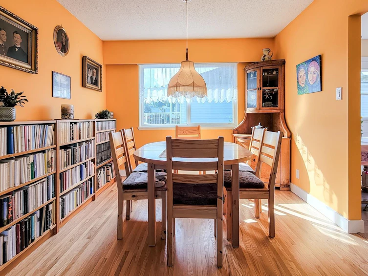 11645 195a Street, Pitt Meadows, BC, V3Y 1G3 - 11