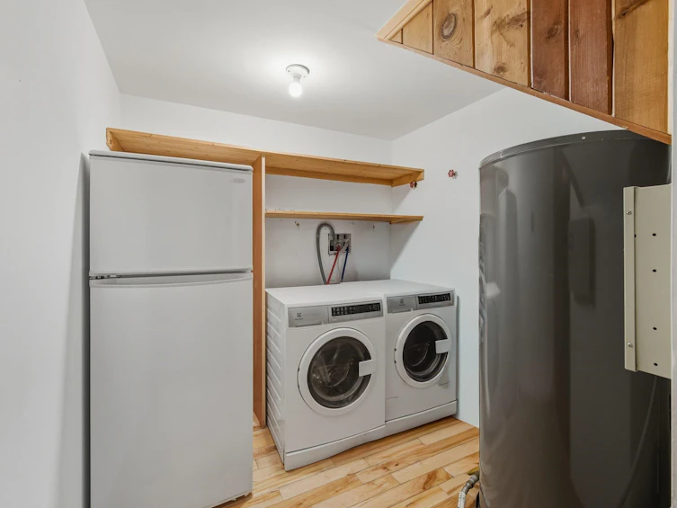 9539 Emerald Drive, Whistler, BC, V8E 0G5 - 11