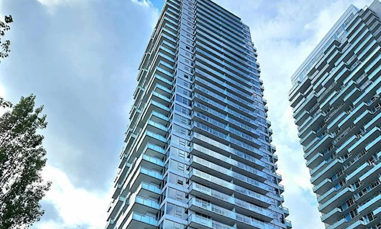 1005-13768 100 Avenue