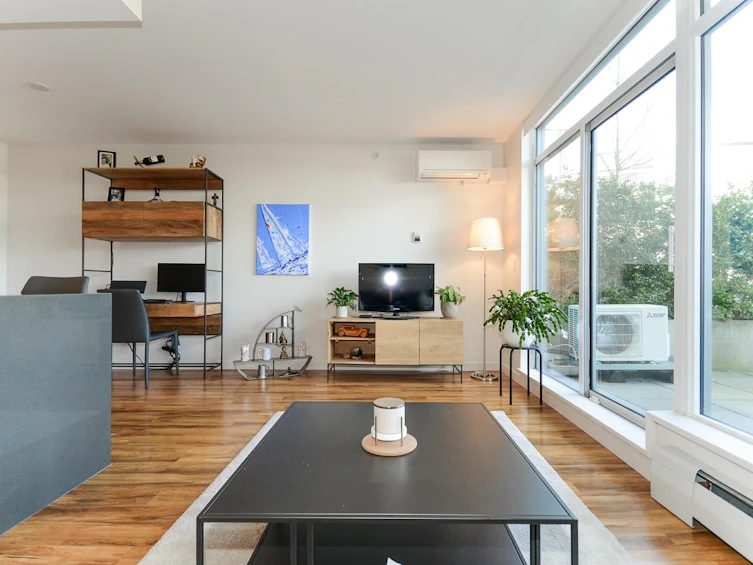 221-289 E 6th Avenue, Vancouver, BC, V5T 0E9 - 5