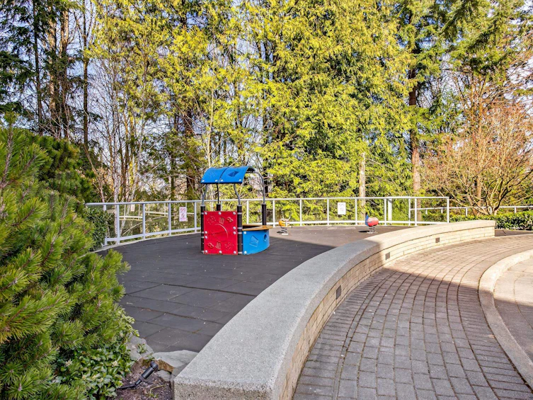 409-9262 University Crescent, Burnaby, BC, V5A 0A4 - 35