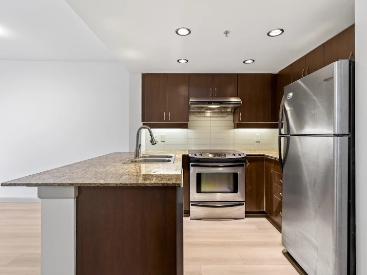 409-9262 University Crescent, Burnaby, BC, V5A 0A4 - 17
