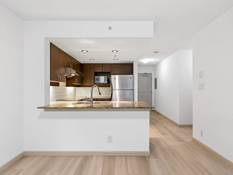 409-9262 University Crescent, Burnaby, BC, V5A 0A4 - 14