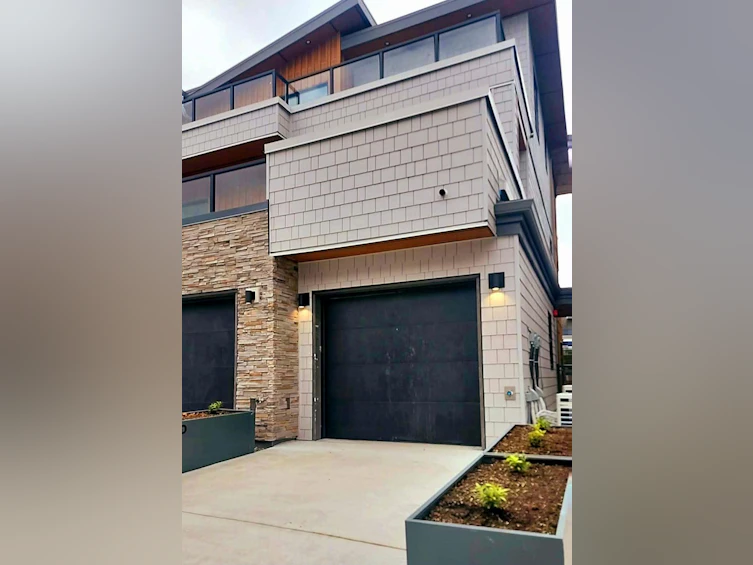 B2G1-464 Eaglecrest Drive, Gibsons, BC, V0N 1V9