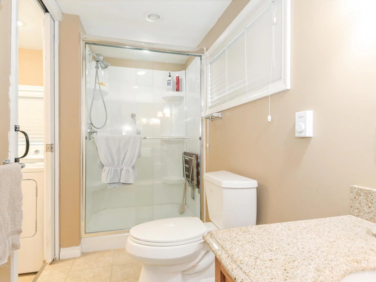 14028 102 Avenue, Surrey, BC, V3T 1P4 - 22