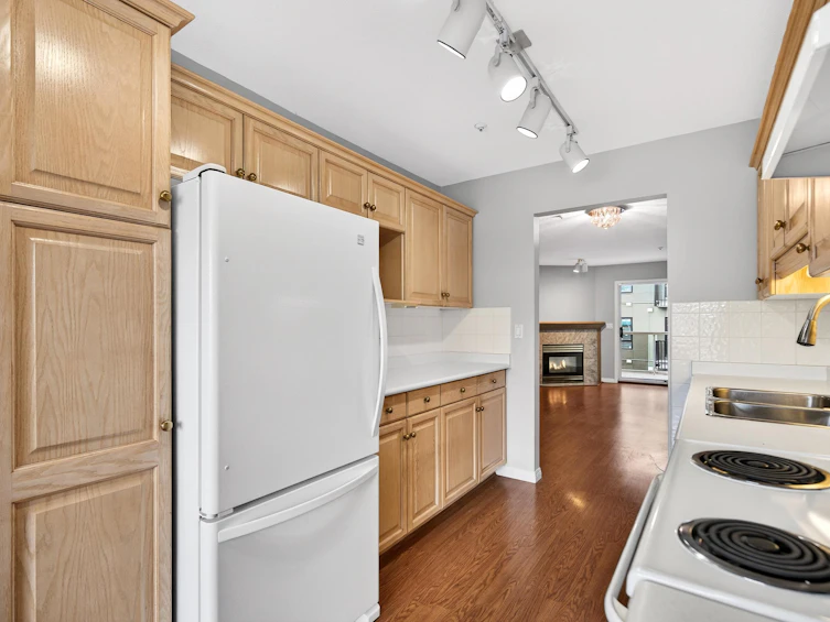 303-20240 54a Avenue, Langley, BC, V3A 3W7 - 9