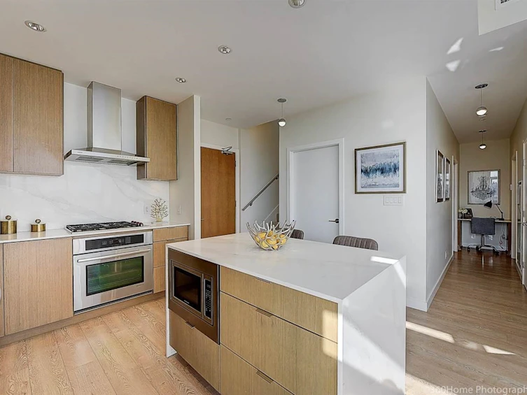 1802-111 E 1st Avenue, Vancouver, BC, V6A 0E9 - 9
