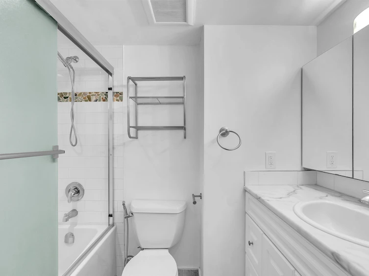 802-555 W 28th Street, North Vancouver, BC, V7N 2J7 - 15
