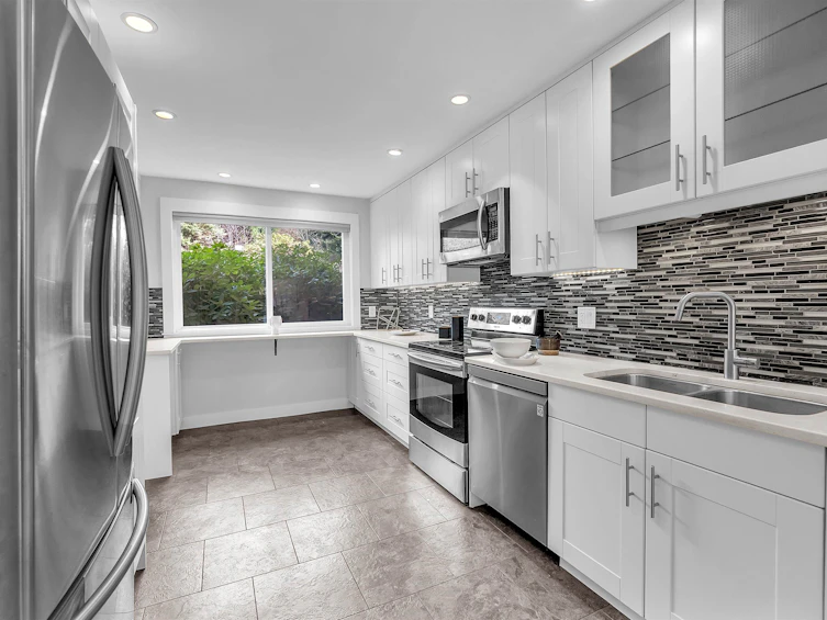 802-555 W 28th Street, North Vancouver, BC, V7N 2J7 - 5