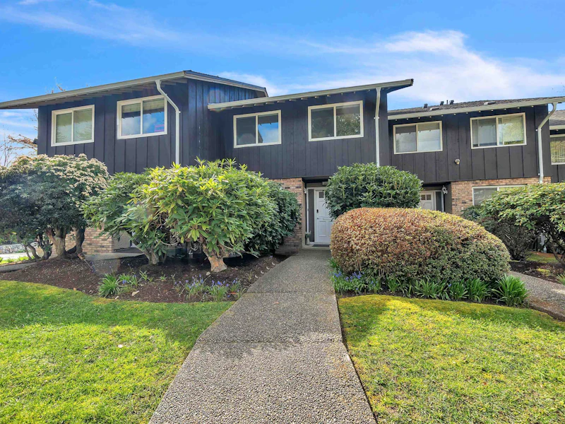 802 - 555 W 28th Street, North Vancouver BC V7N 2J7