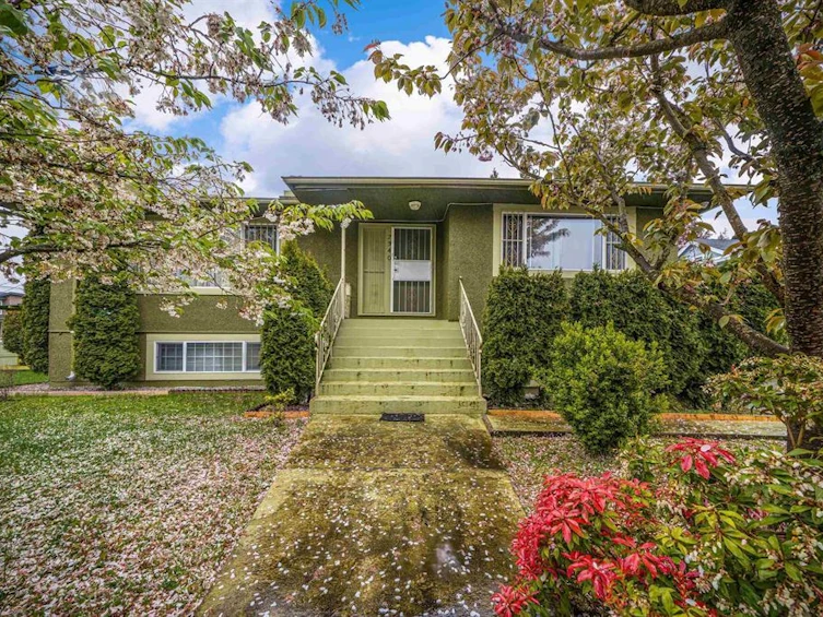 7340 Imperial Street, Burnaby, BC, V5E 1N7 - 2
