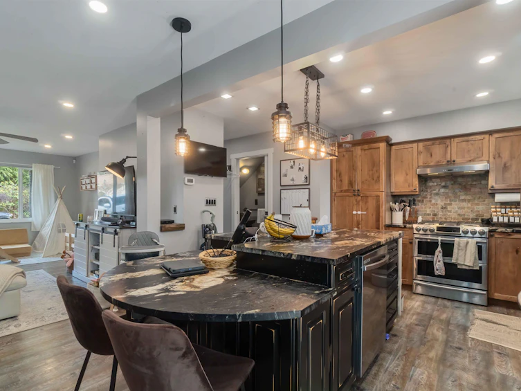 3631 Flint Street, Port Coquitlam, BC, V3B 4J9 - 9