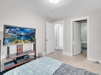 26-11267 133 Street - 5