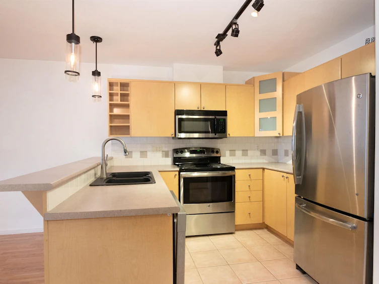 105-3136 St. Johns Street, Port Moody, BC, V3H 5E4 - 4