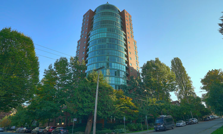 902-1888 Alberni Street