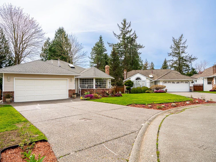 13560 15a Avenue, Surrey, BC, V4A 8Z9