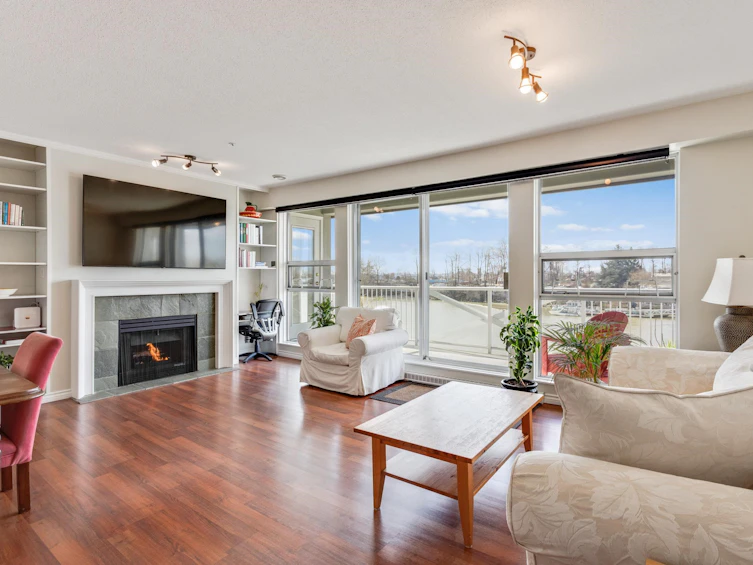 306-1820 E Kent Avenue South, Vancouver, BC, V5P 2S7 - 2