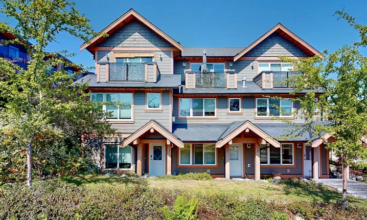 1-728 Gibsons Way