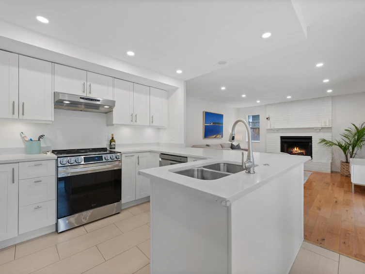 5636 Marine Drive, West Vancouver, BC, V7W 2R6 - 10