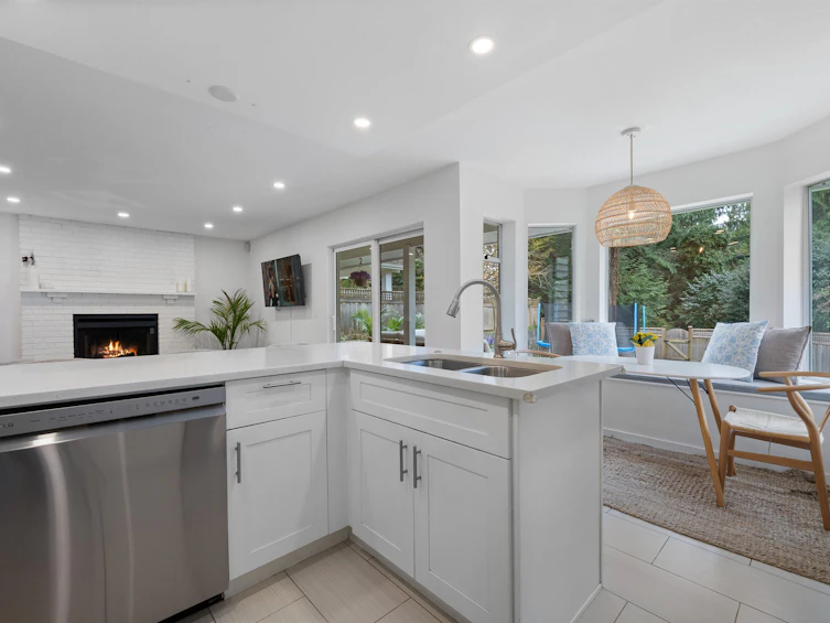 5636 Marine Drive, West Vancouver, BC, V7W 2R6 - 12