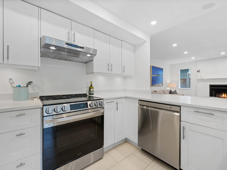 5636 Marine Drive, West Vancouver, BC, V7W 2R6 - 11