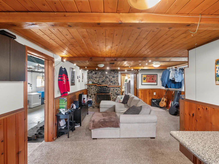 551 E Osborne Road, North Vancouver, BC, V7N 1M4 - 14