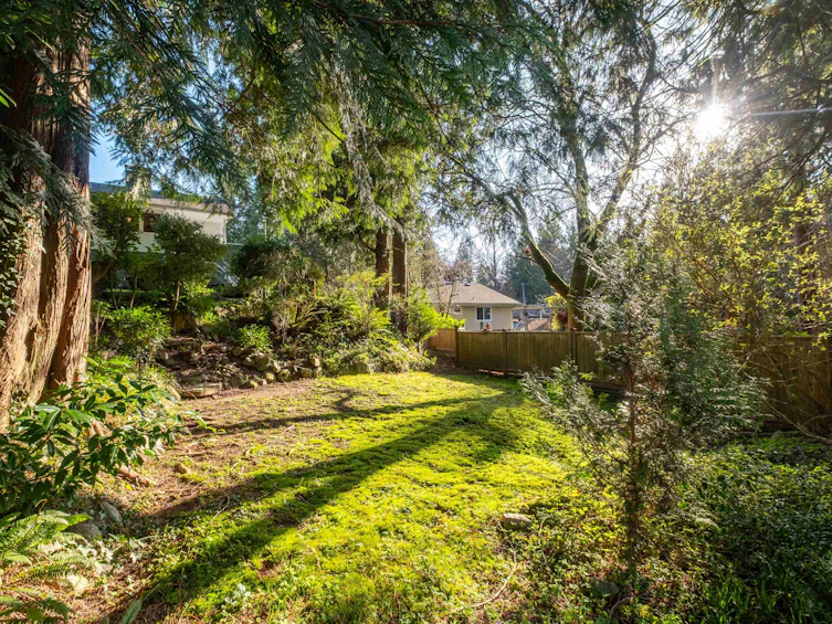 551 E Osborne Road, North Vancouver, BC, V7N 1M4 - 17