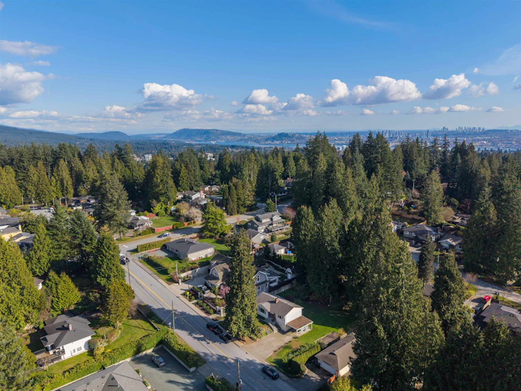 551 E Osborne Road, North Vancouver, BC, V7N 1M4 - 19