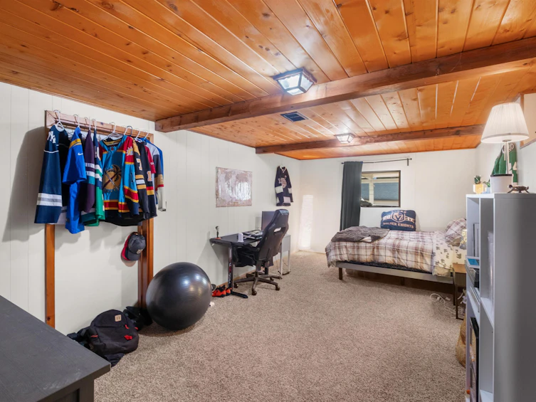 551 E Osborne Road, North Vancouver, BC, V7N 1M4 - 15