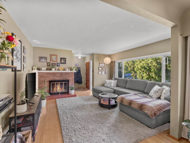 551 E Osborne Road, North Vancouver, BC, V7N 1M4 - 6