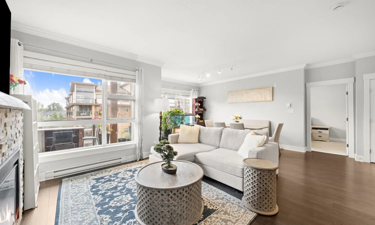 419-20728 Willoughby Town Centre Drive