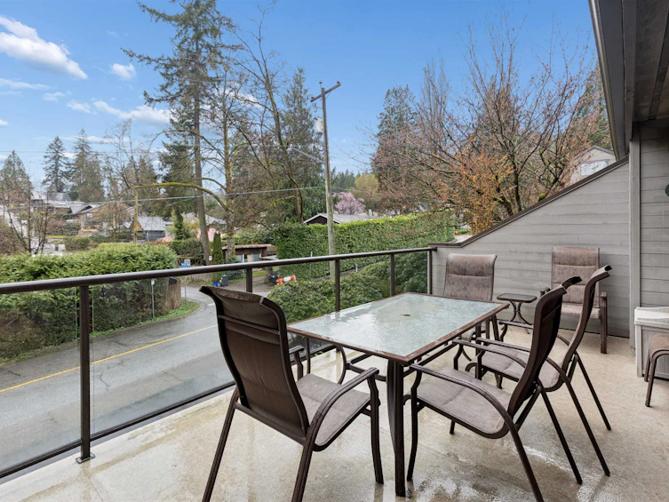 4306 Naughton Avenue, North Vancouver, BC, V7G 2E1 - 2