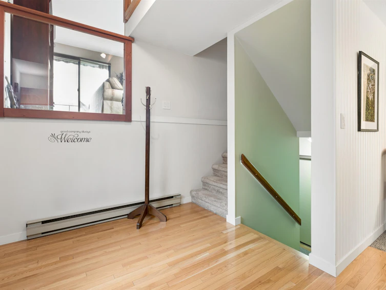4306 Naughton Avenue, North Vancouver, BC, V7G 2E1 - 16